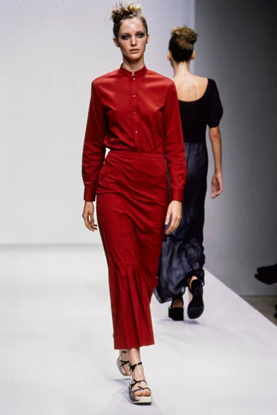 Look 10